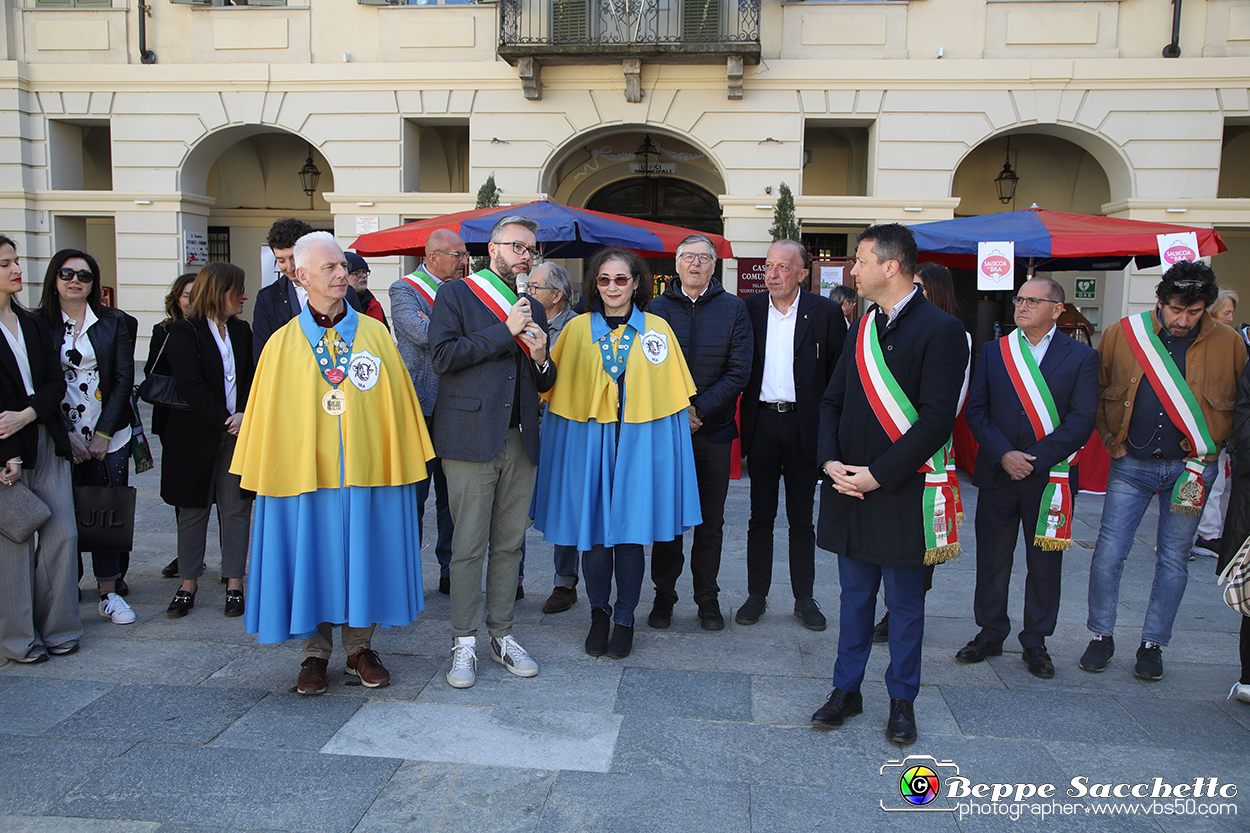 VBS_6811 - Fiera Storica di San Giuseppe 2024 - Alla Corte del Vino Barbera...la Salsiccia di Bra.jpg